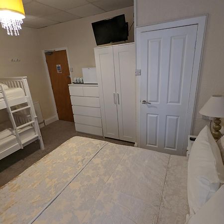 Bed and Breakfast The Stafford à Blackpool Chambre photo