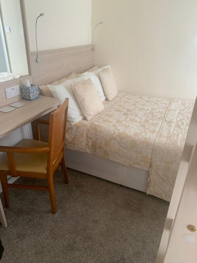 Bed and Breakfast The Stafford à Blackpool Extérieur photo