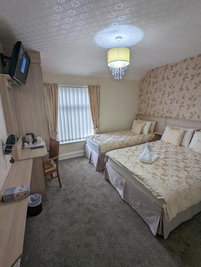 Bed and Breakfast The Stafford à Blackpool Extérieur photo