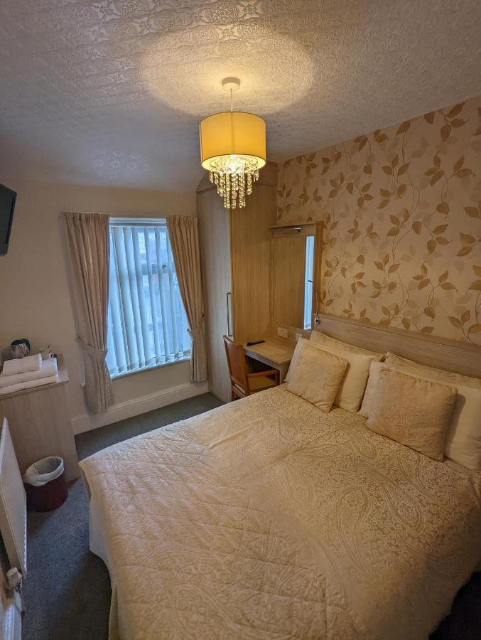 Bed and Breakfast The Stafford à Blackpool Chambre photo