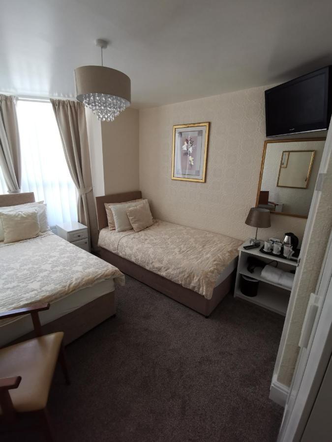 Bed and Breakfast The Stafford à Blackpool Extérieur photo